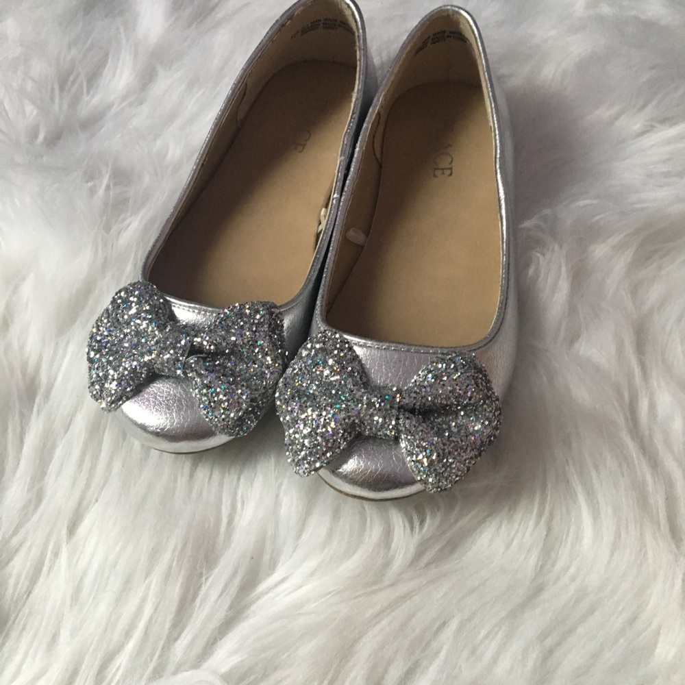 Girl’s silver shoes